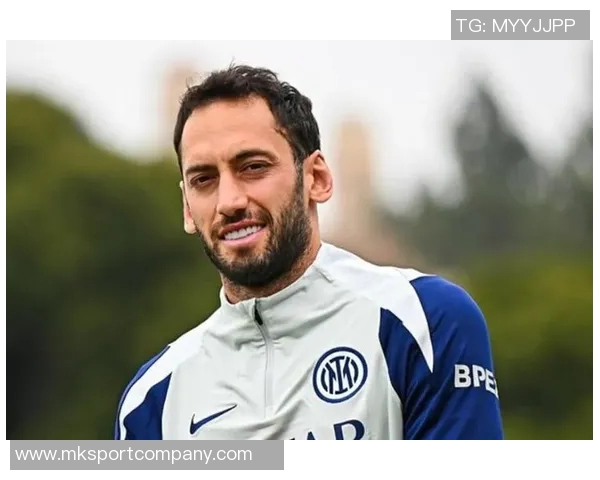 加拉塔萨雷内部人士澄清与恰尔汗奥卢无任何接触记录