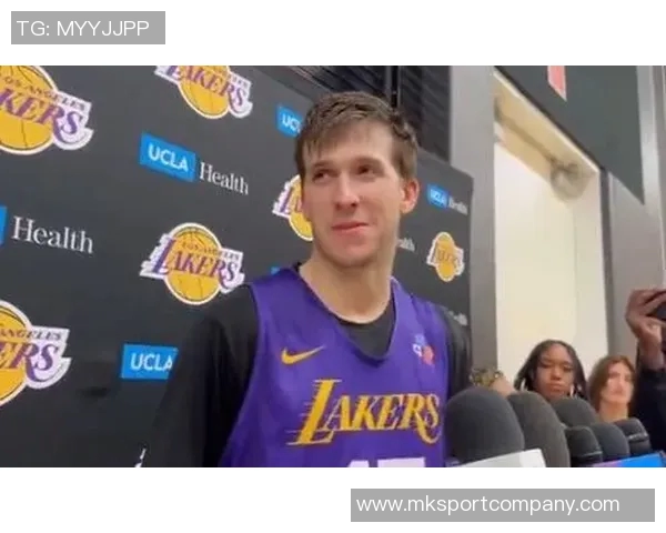 夸梅直言若我是里夫斯会申请交易因詹姆斯复出后打压他