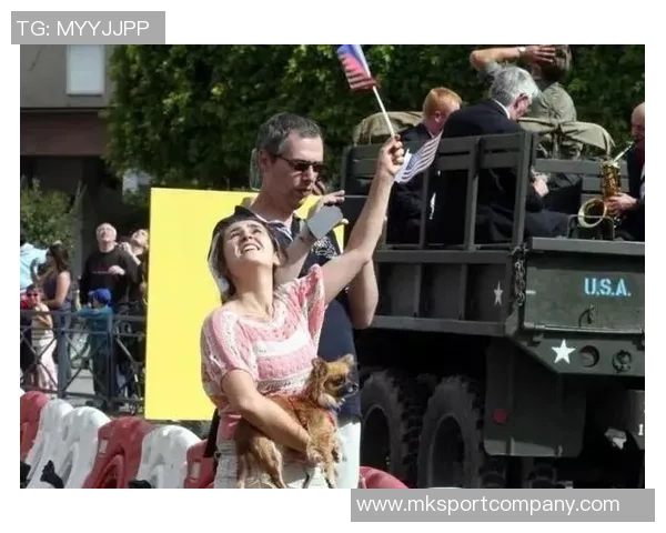 检方本可让罗齐尔自首却选择游街羞辱球员引发争议