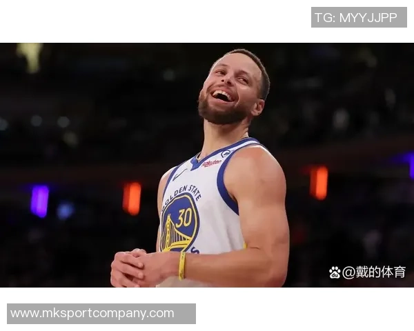 JR史密斯盛赞库里为历史最佳控卫退役后或成NBA前五球员
