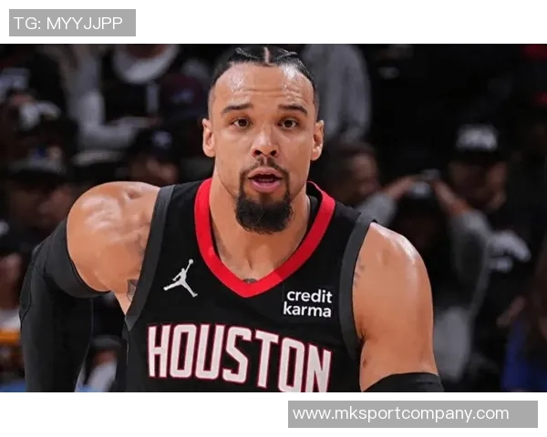 布克称赞狄龙拼搏精神伤愈期间曾关心他是否值得如此努力