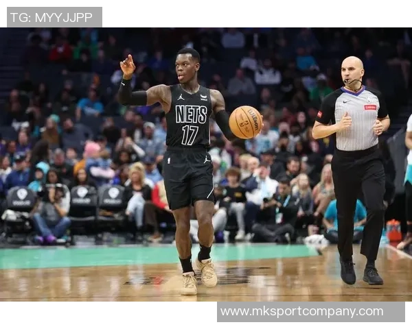 亨特分析莫布里与亚当斯的进攻风格差异及其对球队的影响 亨特分析莫布里与亚当斯的进攻风格差异及其对球队的影响