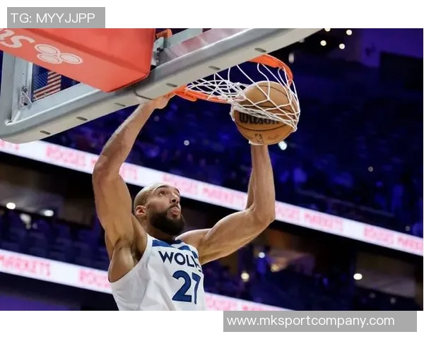 兰德尔赞麦丹转身暴扣完美收官麦丹坚决不参加扣篮大赛 兰德尔赞麦丹转身暴扣完美收官麦丹坚决不参加扣篮大赛