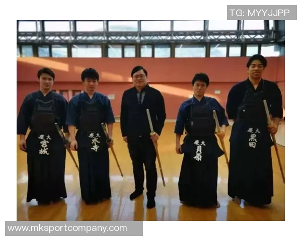 文班分享领袖之道深入自我与比赛理解促进与队友的良好关系 文班分享领袖之道深入自我与比赛理解促进与队友的良好关系